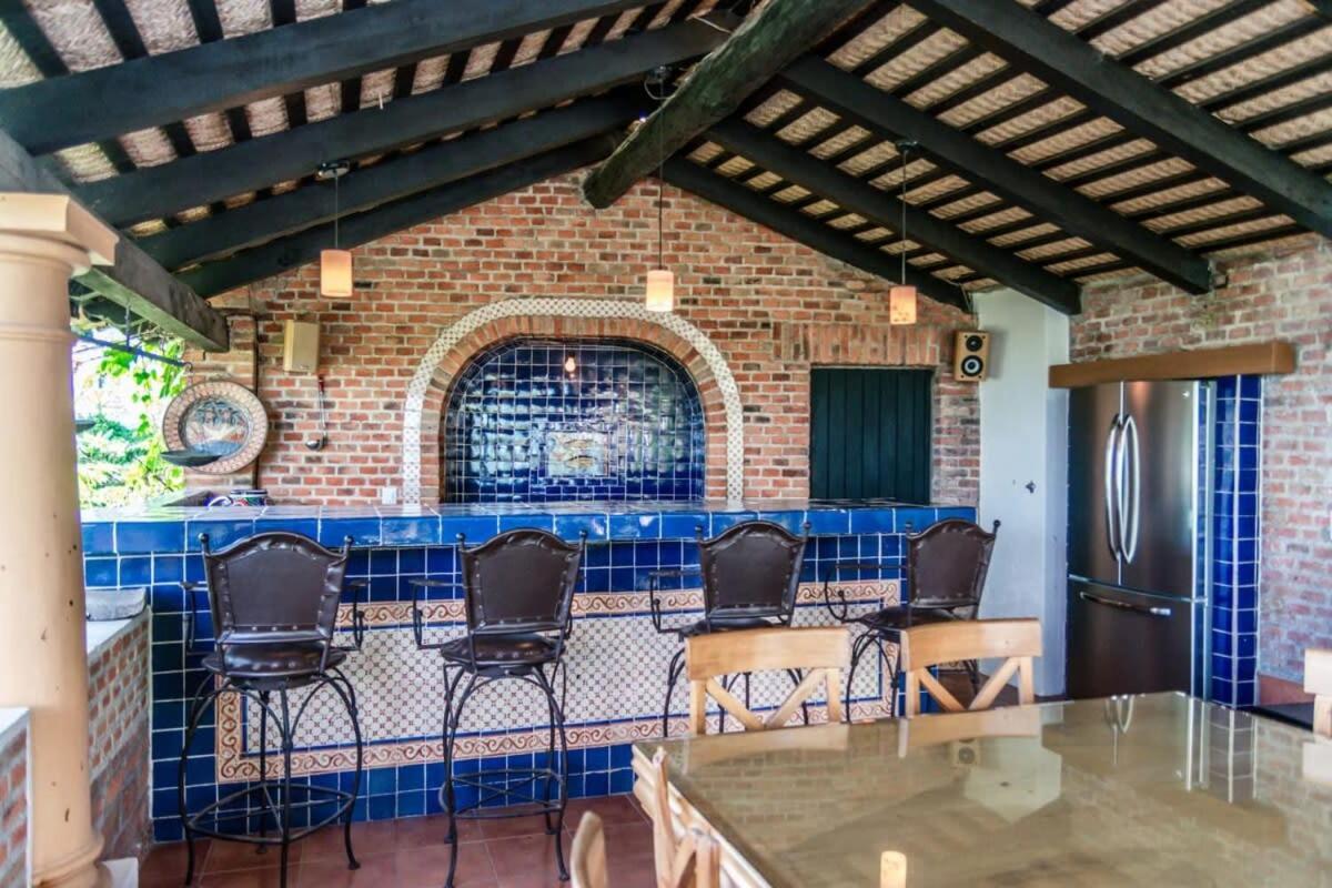 Casa Galeana- Tropical 1-Bd 1-Wc Mountain Top Luxury Suite With Stunning Views Ахихик Экстерьер фото